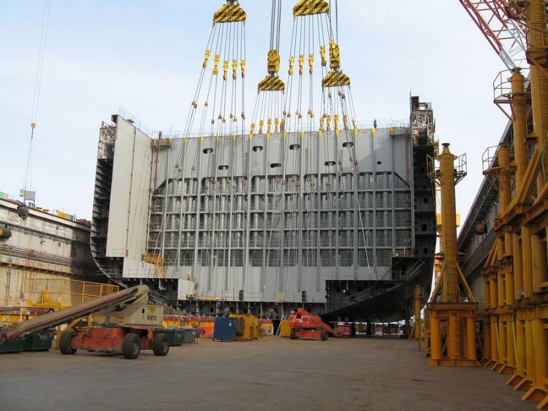 Building the  Maersk Semarang (5)