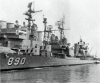 USS Meredith 890 e USS Luce 7