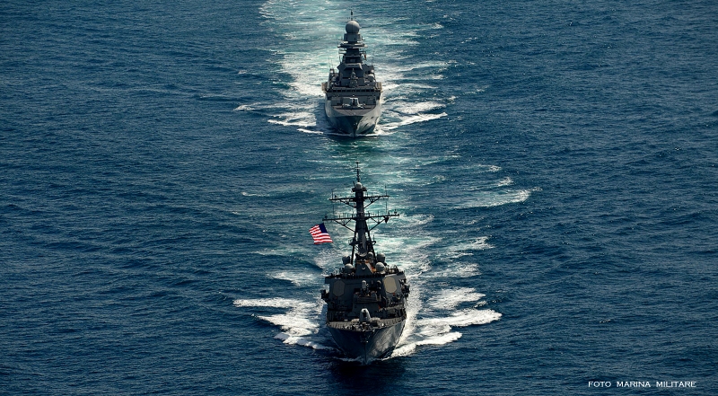 USS GONZALES ( DDG-66 ) e ALPINO F 594