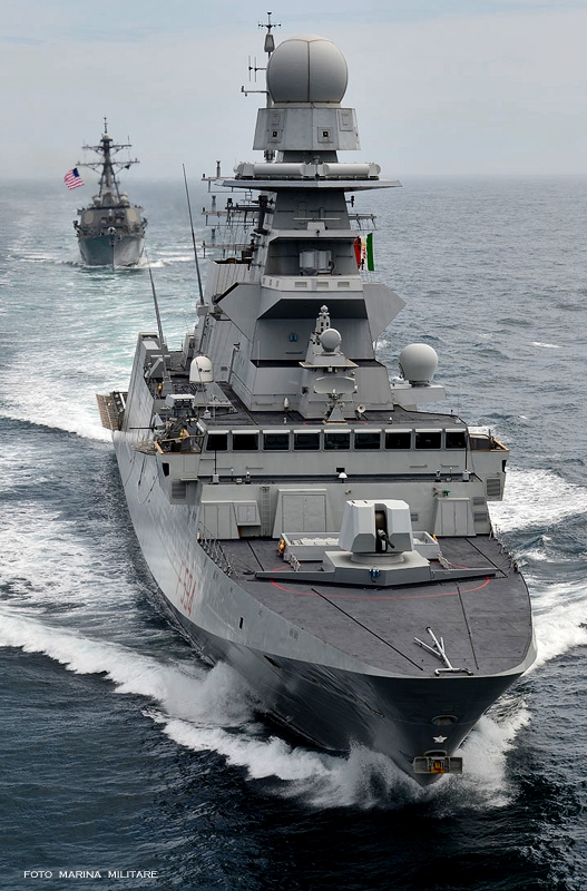 ALPINO F 594 e USS GONZALES ( DDG-66 )