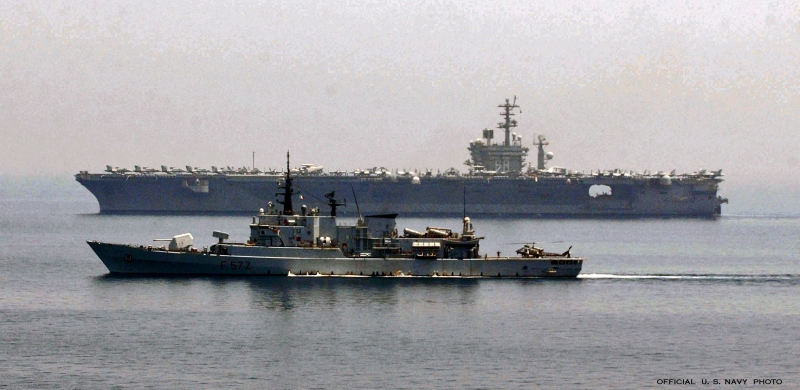 LIBECCIO F 572  e  USS  NIMITZ  ( CVN-68 )