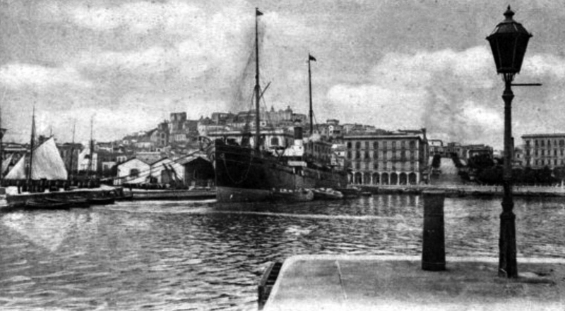 Darsena del porto di Cagliari.