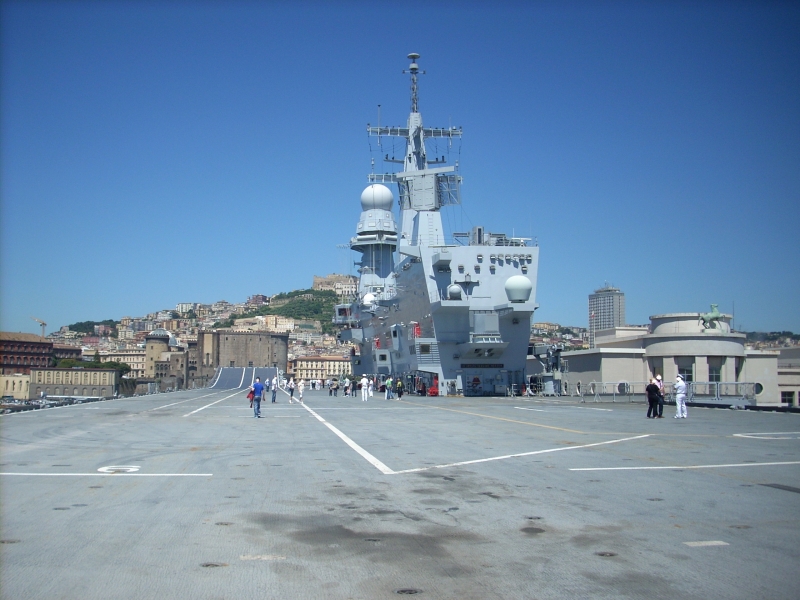 NAVE CAVOUR