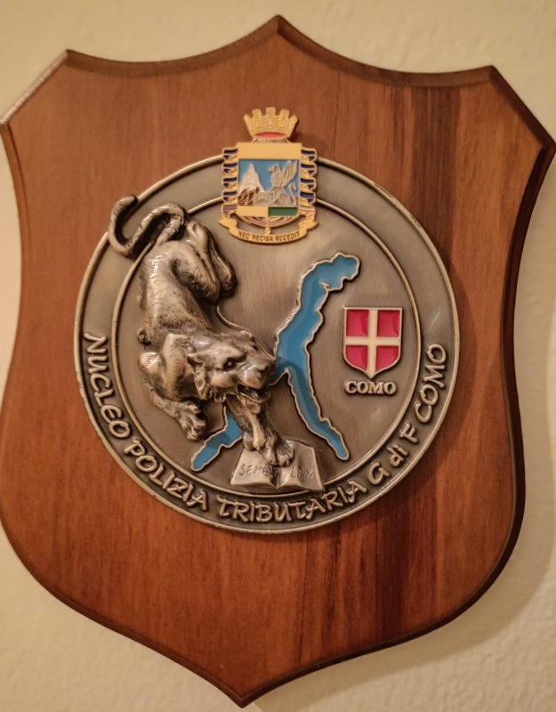 Crest Guardia di Finanza Comando Pronto ICrest Guardia di Finanza  Nucleo Polizia Tributaria Comompiego Milano