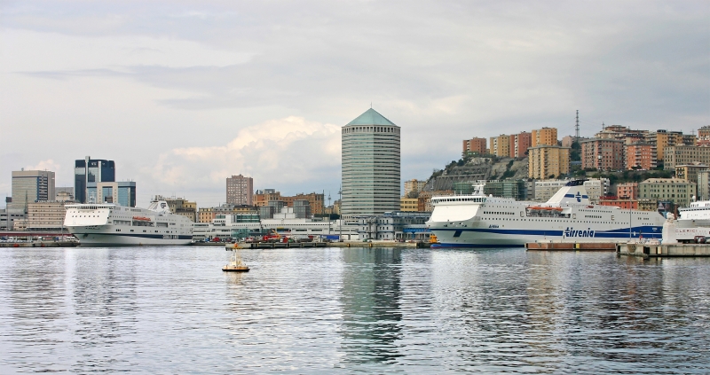Genova - vista del Porto.