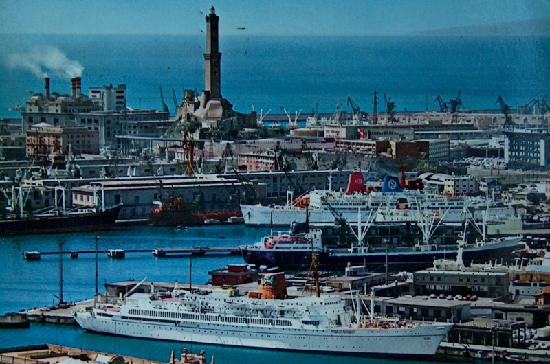 Genova in cartolina