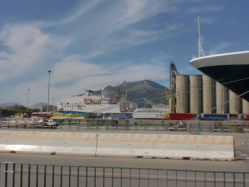 Monte pellegrino dal porto di Palermo.